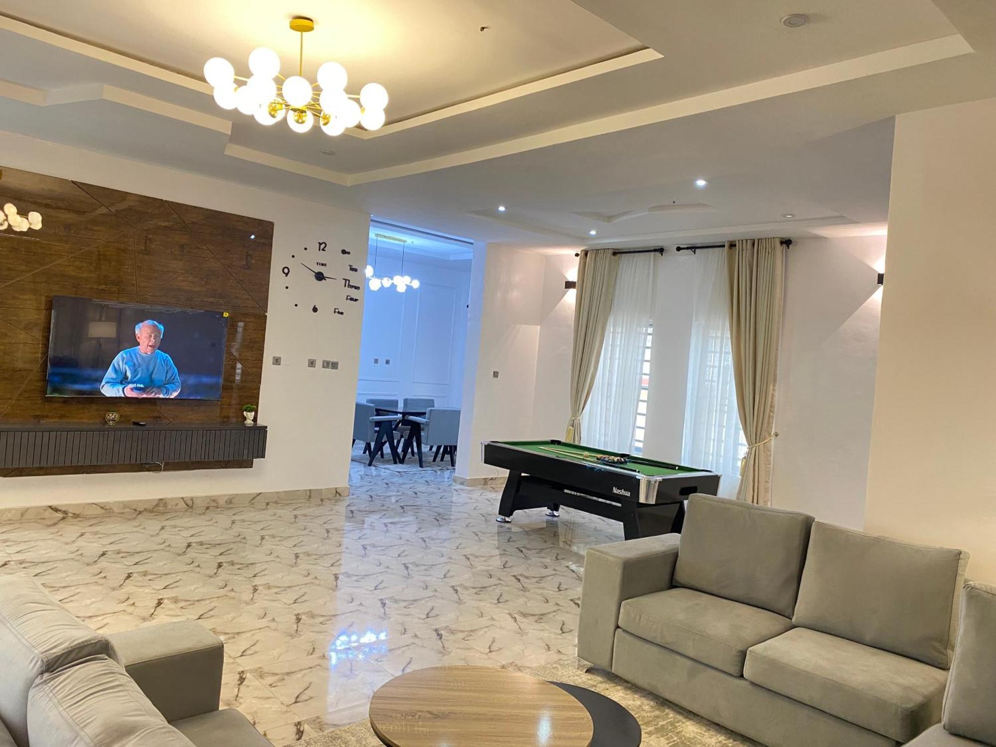 Luxe Haven Lekki Apartment Bagian luar foto