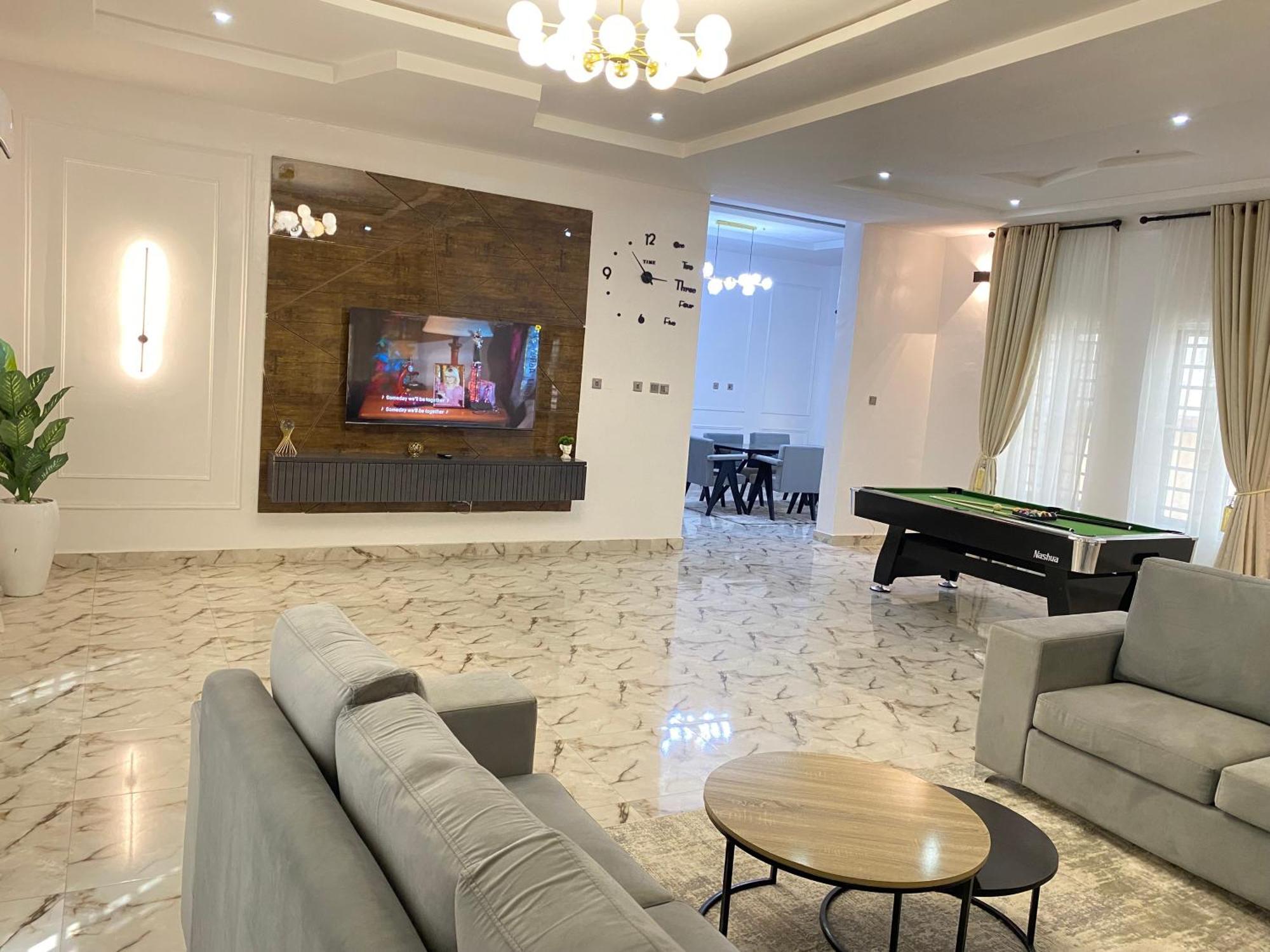 Luxe Haven Lekki Apartment Bagian luar foto